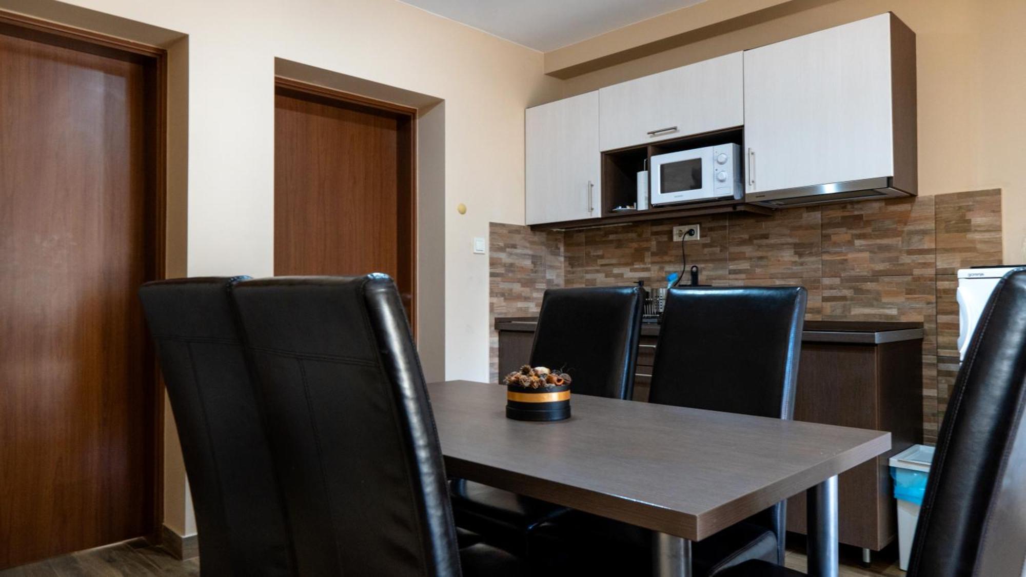 Family Apartman Epleny Bagian luar foto